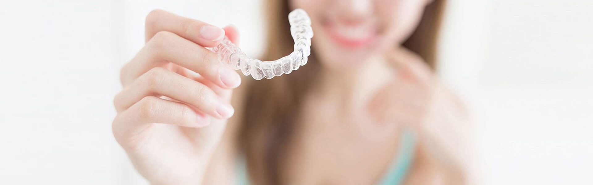 5 Tips on Surviving Your First Week with Invisalign Clear Aligners
